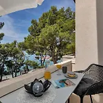 Beachfront Deluxe فندق مبيت وإفطار