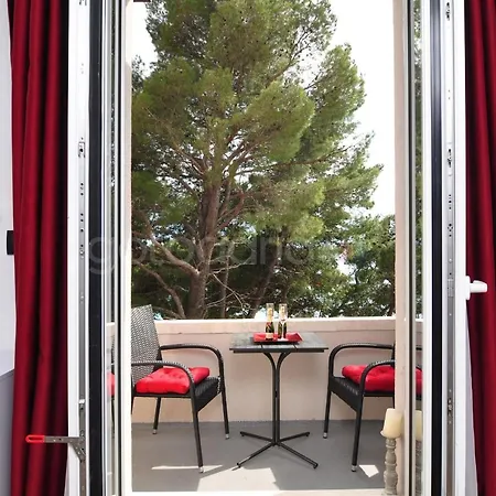 Beachfront Deluxe 4*