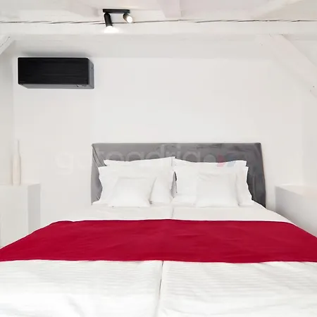 Bed & Breakfast Beachfront Deluxe 4*