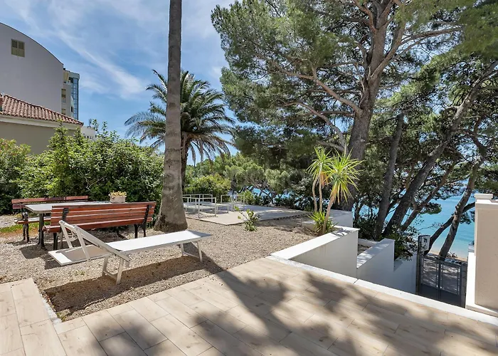 Beachfront Deluxe Panzió Makarska