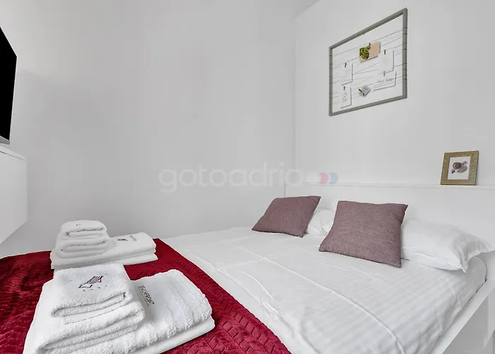 Bed and Breakfast Beachfront Deluxe 4*