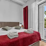 Bed and breakfast Beachfront Deluxe