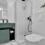 Beachfront Deluxe Bed and breakfast Makarska