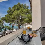 Bed and breakfast Beachfront Deluxe