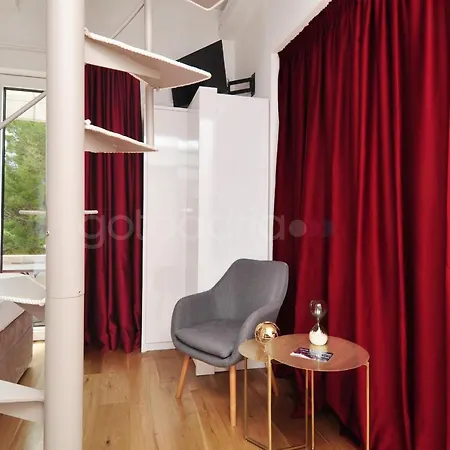 Beachfront Deluxe Μακάρσκα