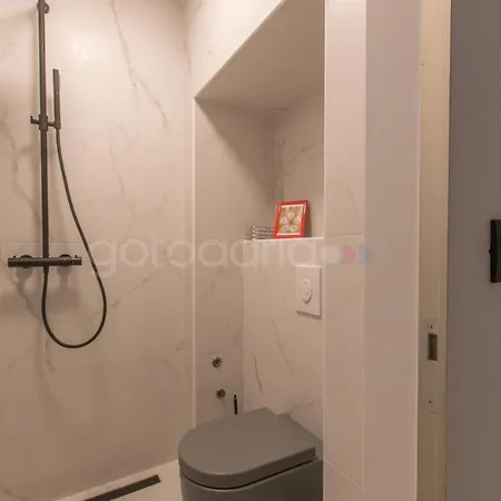 Beachfront Deluxe Bed and Breakfast