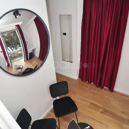 Beachfront Deluxe Μακάρσκα