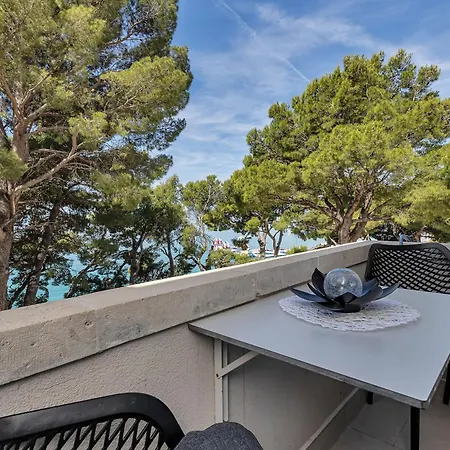 Beachfront Deluxe Bed & Breakfast 4*