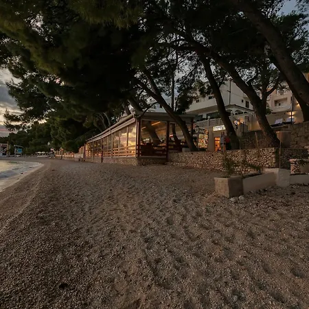 Beachfront Deluxe