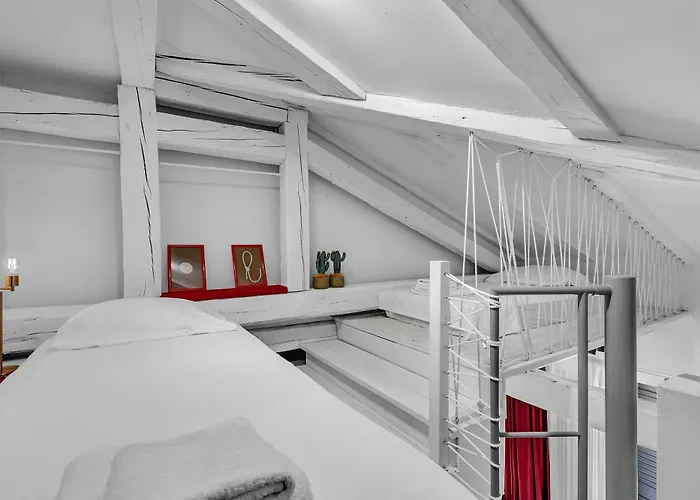 Beachfront Deluxe Bed & Breakfast