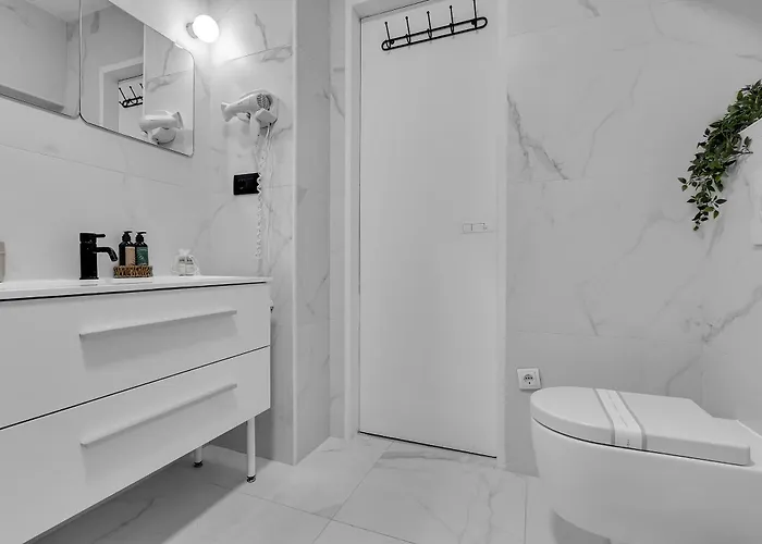 Beachfront Deluxe Bed & Breakfast